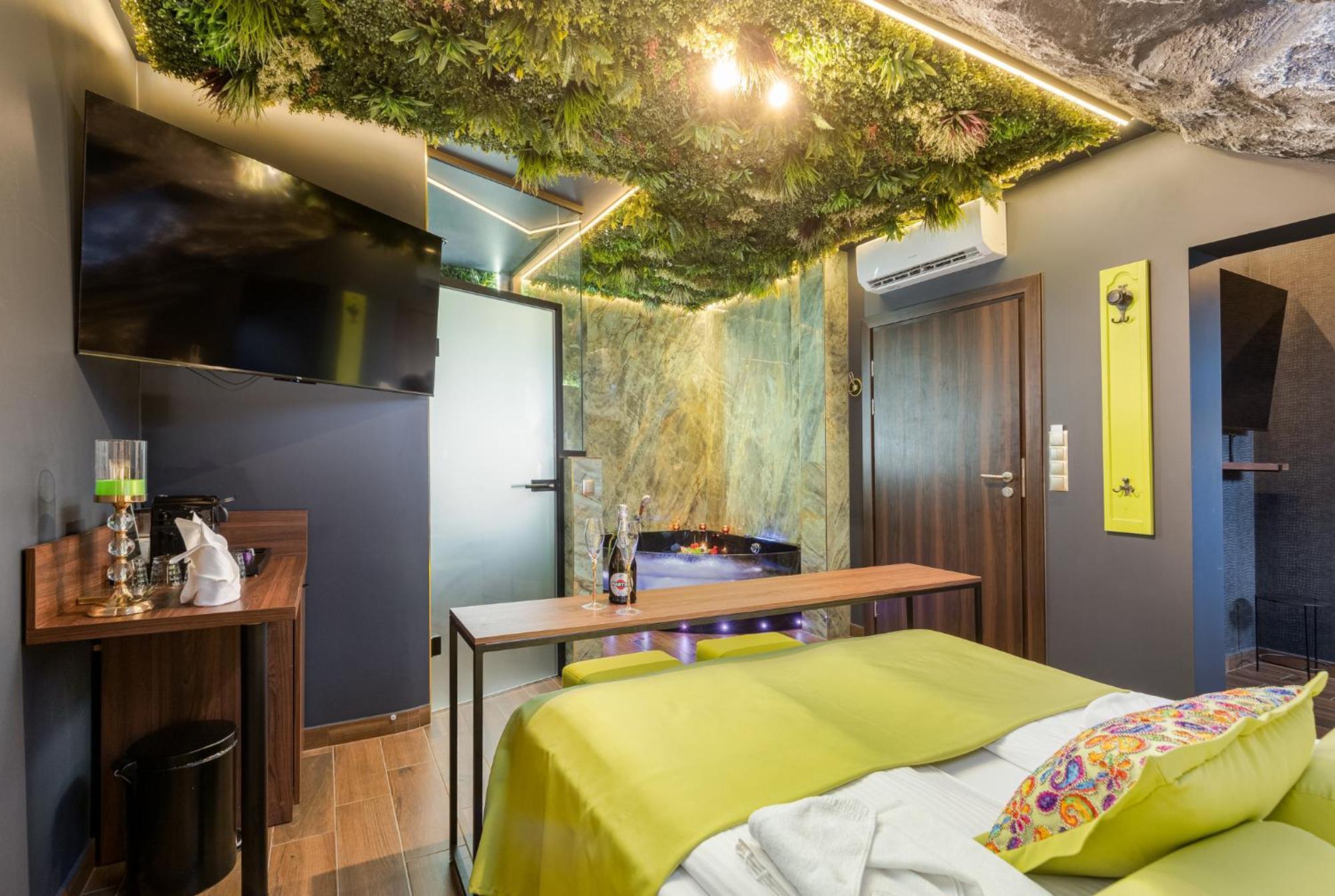Stacja Galicja Rooms Blisko Energylandia Trzebienczyce Bagian luar foto