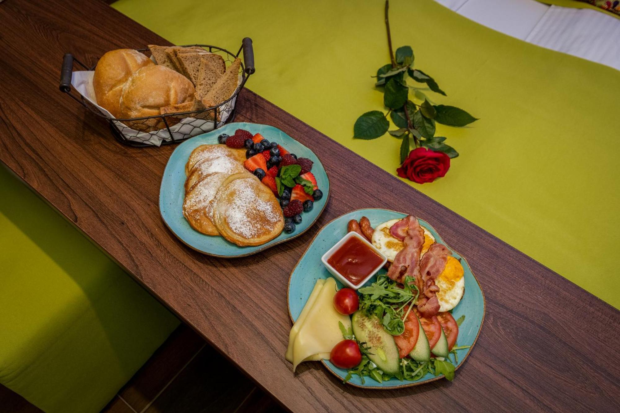 Stacja Galicja Rooms Blisko Energylandia Trzebienczyce Bagian luar foto